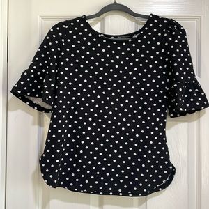 Green envelope, size small blouse with polkadots